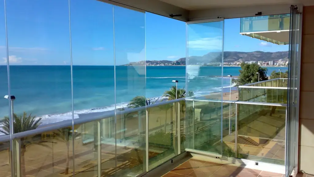 Como Calcular o Custo do Envidraçamento da sua Varanda