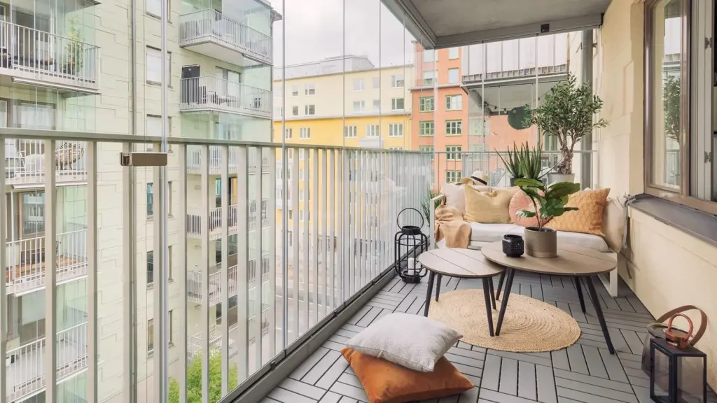 Fatores que Influenciam no Orçamento Final de Envidraçamento de Sacada e Cortina de Vidro